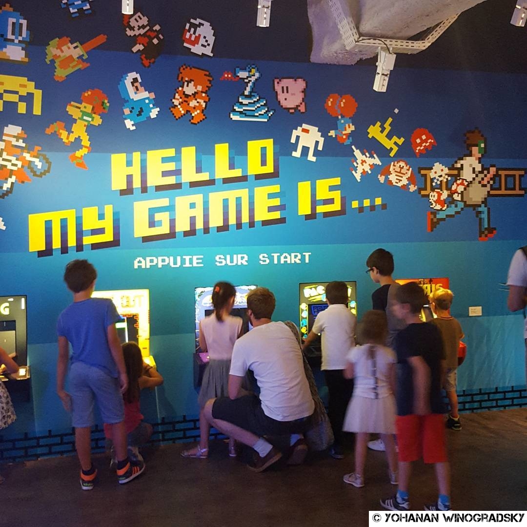 exposition invader au musée en herbe "hello my game is..."